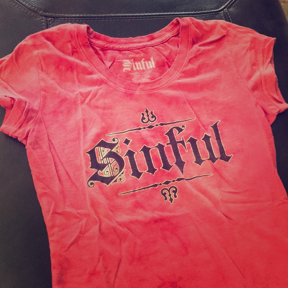 Sinful Tee with wings on back